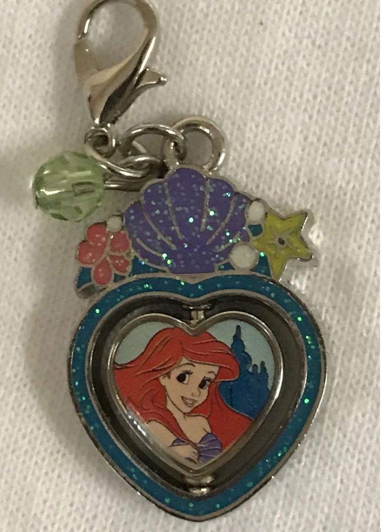 Disney Dangle Charm - Charmed In The Park - Ariel Heart With Shell