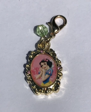 Disney Dangle Charm - Charmed In The Park - Snow White Portrait